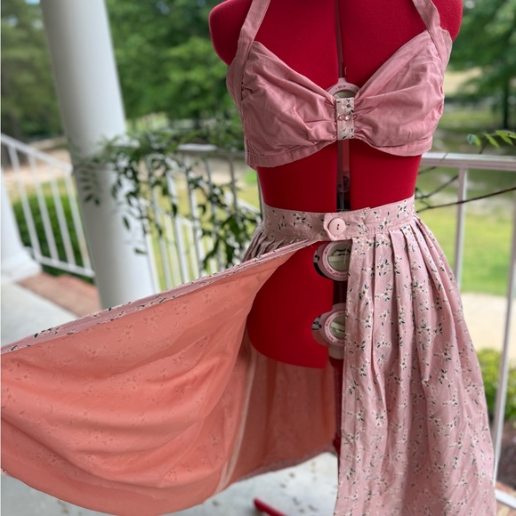 Handmade 1950s style playsuit pink and coral floral - Picture 2 of 12